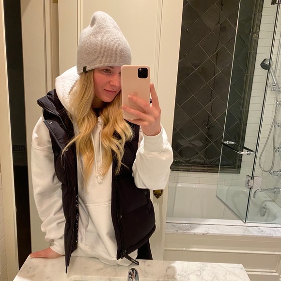 dara_howell